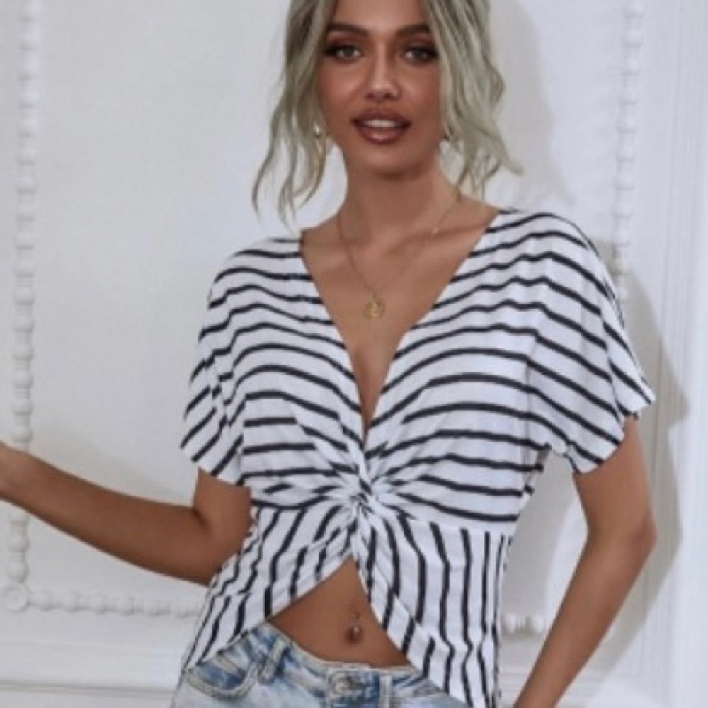 Shein Striped Print Twist Front Crop Tee - M (6)